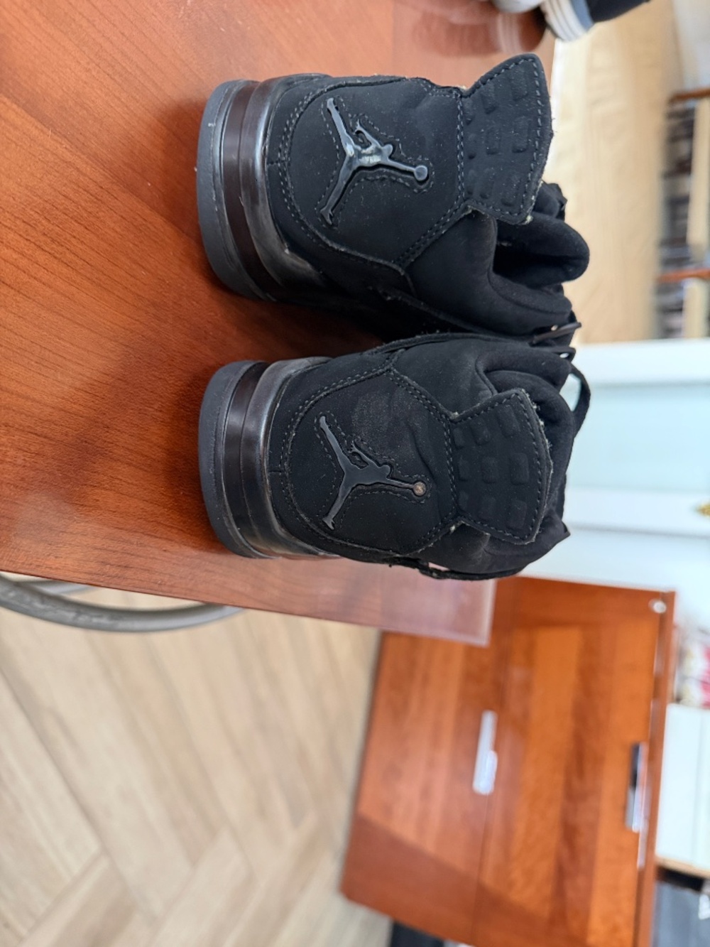 sneakers - Picture 7 of 8
